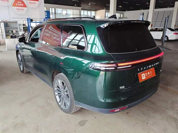 Leapmotor C16