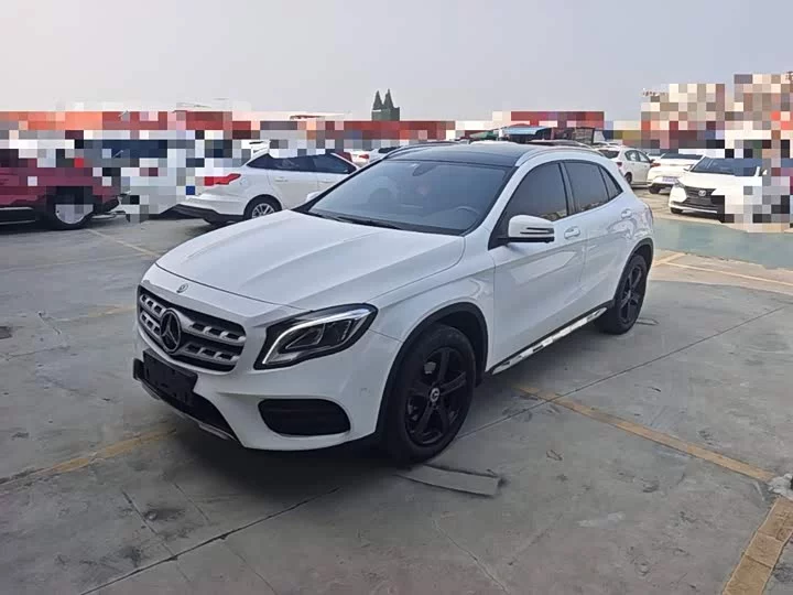 Mercedes-Benz GLA