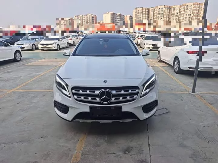 Mercedes-Benz GLA