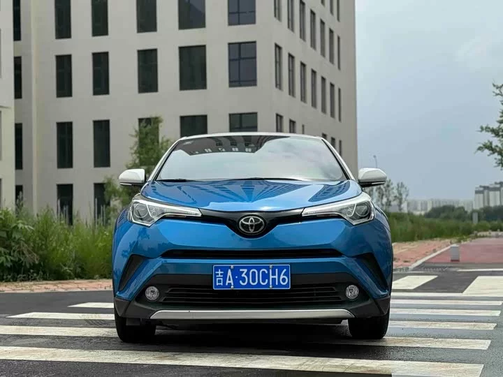 Toyota Yize IZOA
