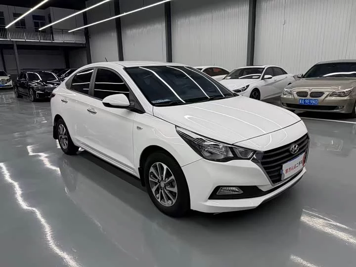 Hyundai Accept