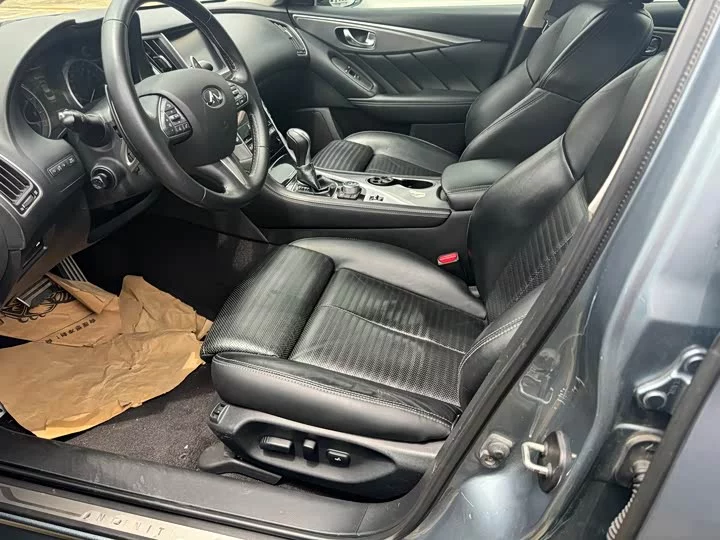 Infiniti Q50