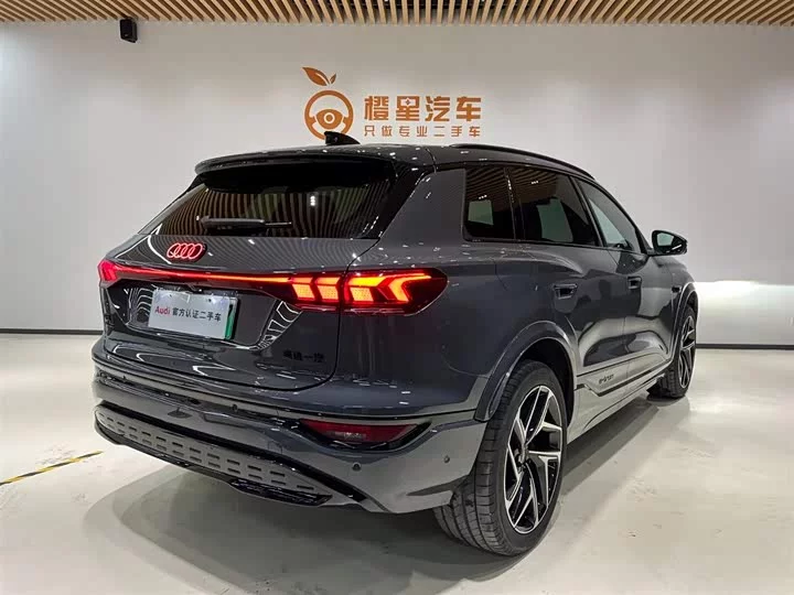 Audi Q6L e-tron