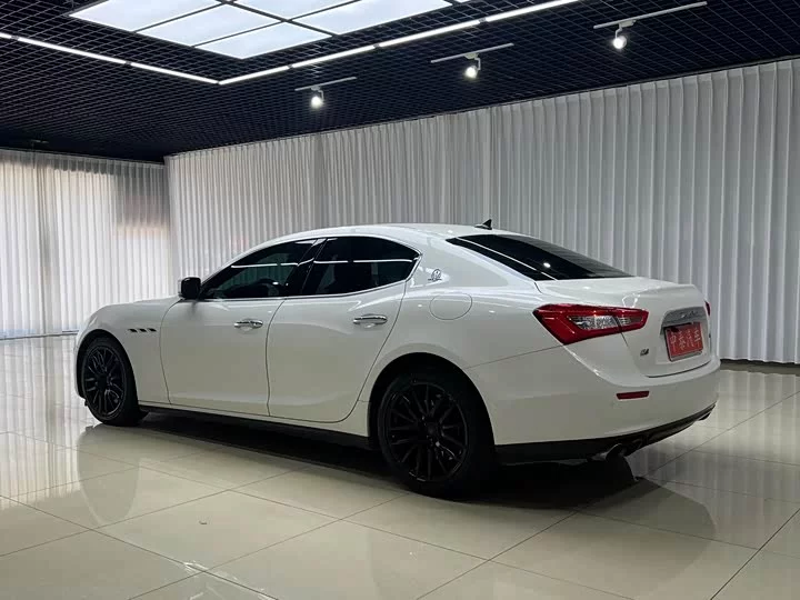 Maserati Ghibli