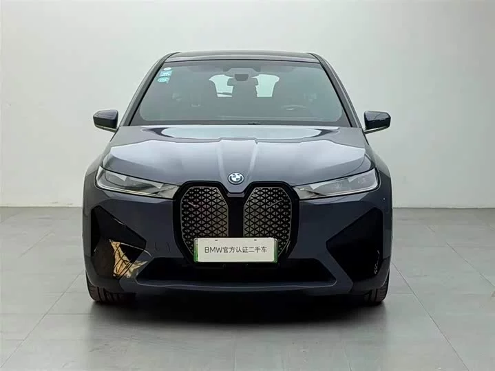 BMW iX M60