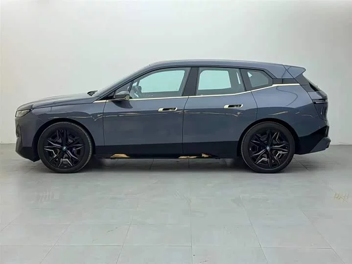 BMW iX M60