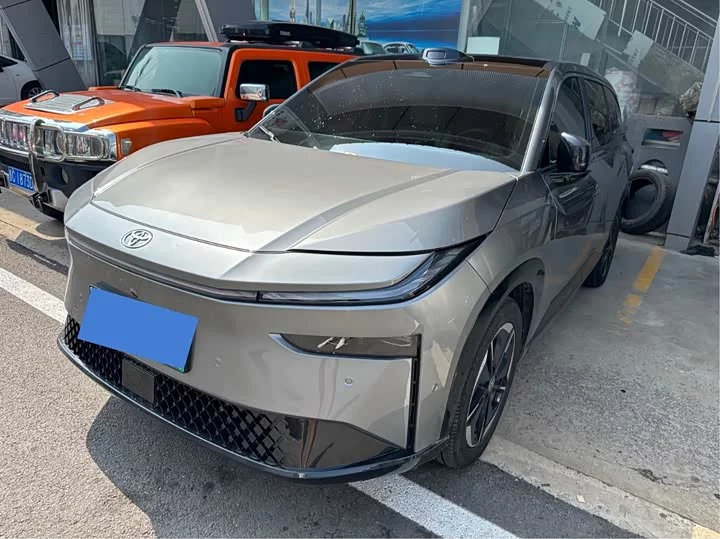 Toyota Bozhi 3X