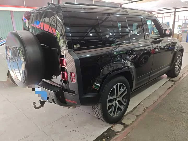 Land Rover guard