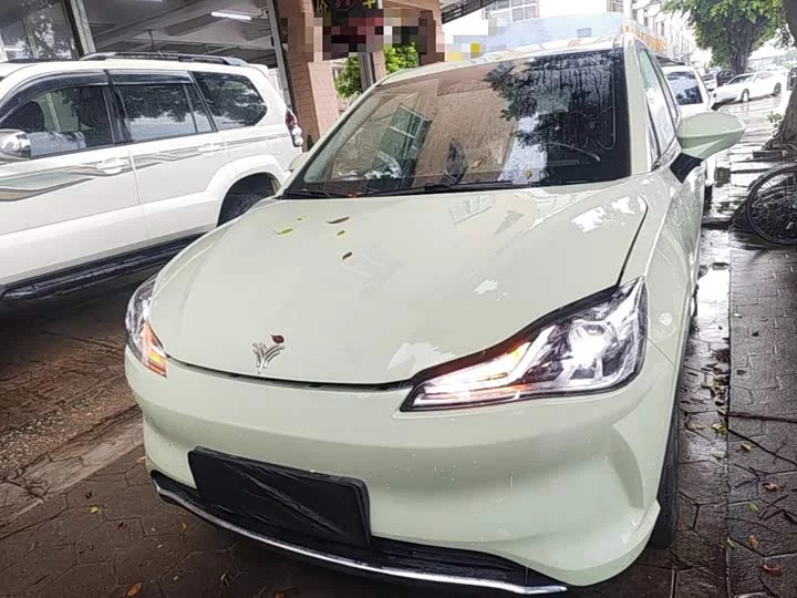 NETA Nezha V