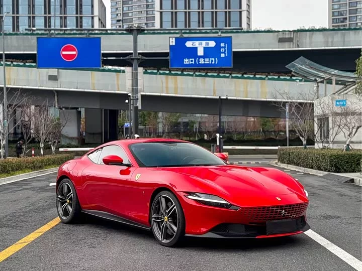 ferrari Roma