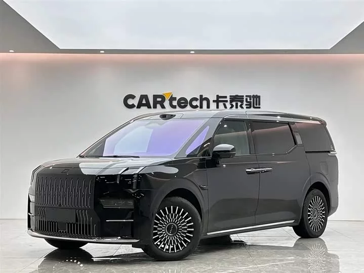 ZEEKR 009