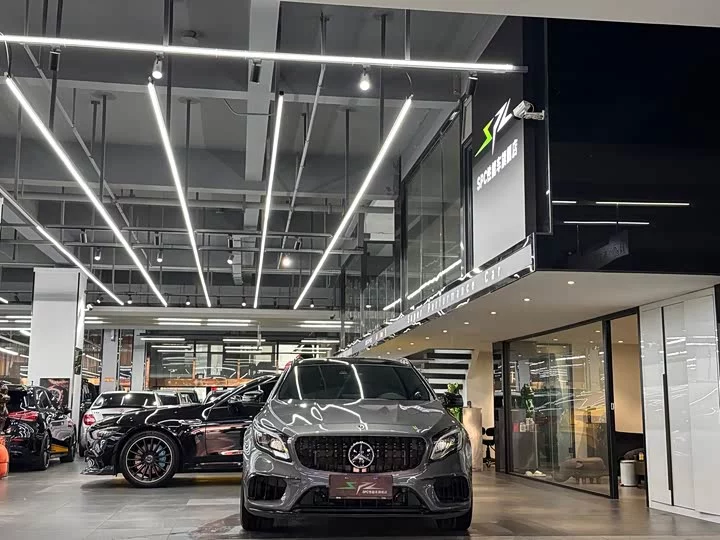 Mercedes-Benz GLA AMG