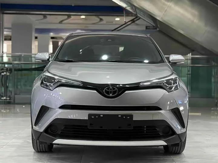 Toyota Yize IZOA