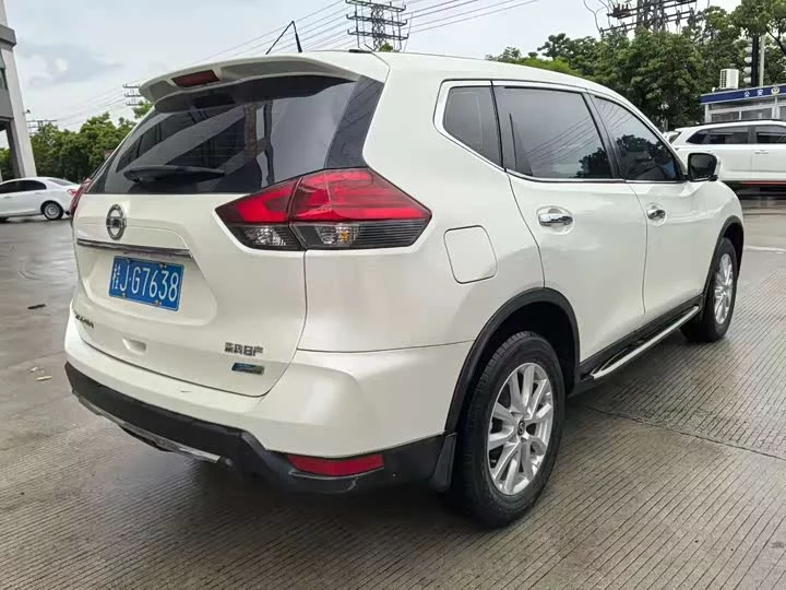 Nissan Qijun