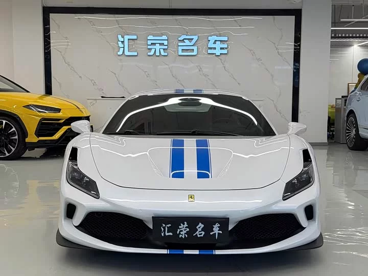 ferrari F8