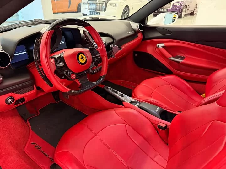 ferrari F8