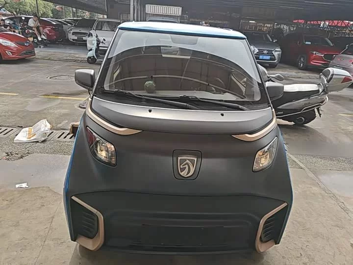 Baojun E200