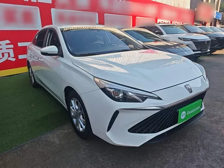 Roewe i5