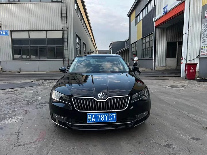 Skoda SuperB
