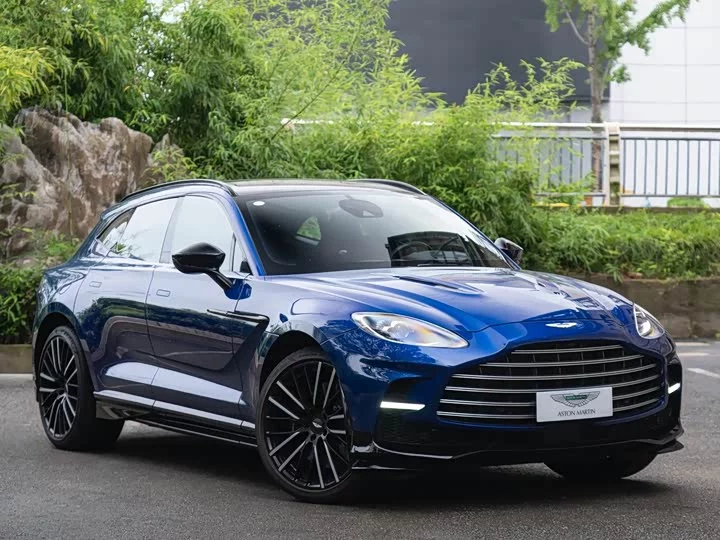 Aston Martin DBX