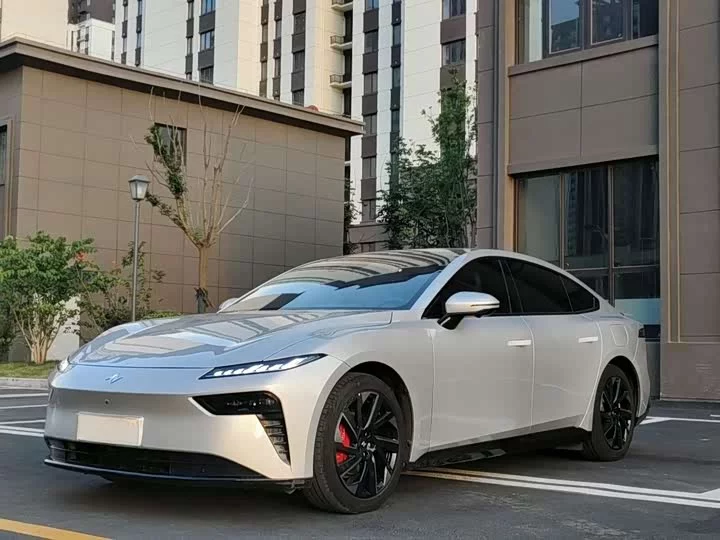 Dongfeng eπ007