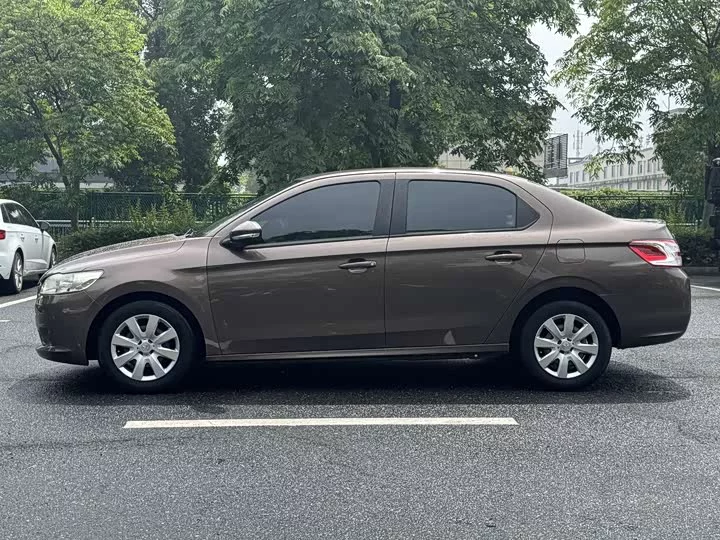 Peugeot 301