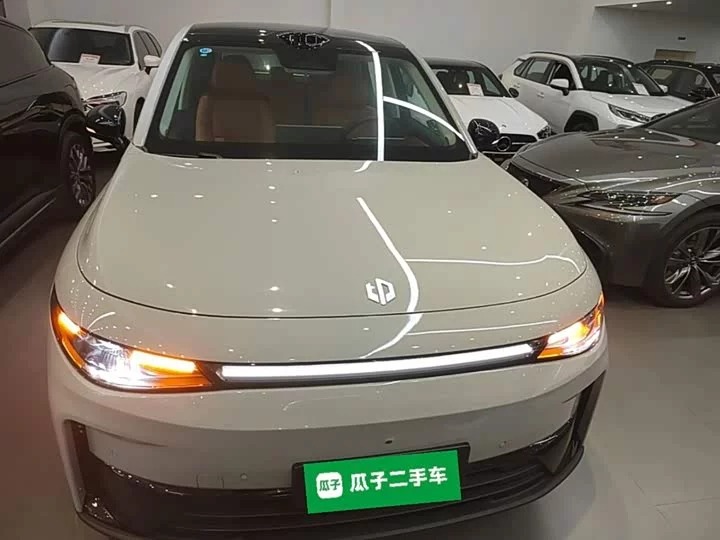 Leapmotor Zero running C10
