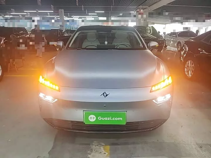 Dongfeng eπ007