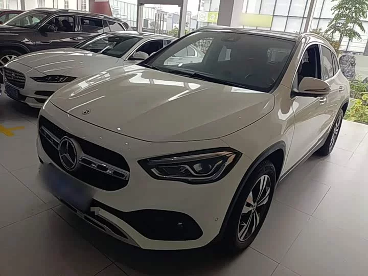 Mercedes-Benz GLA