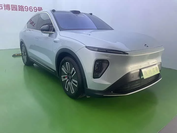 NIO EC7