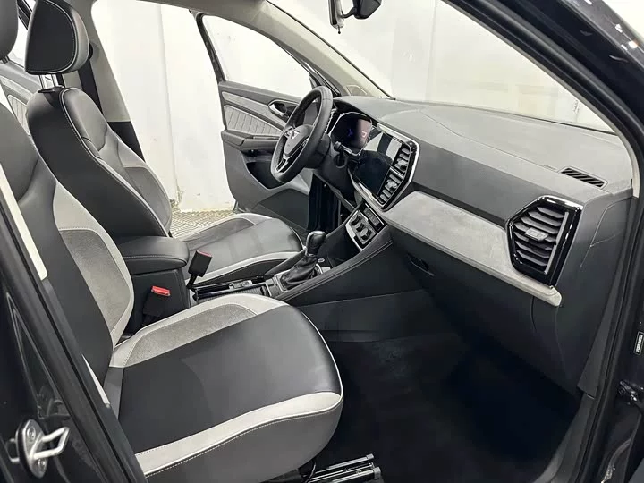 Jetta VS7