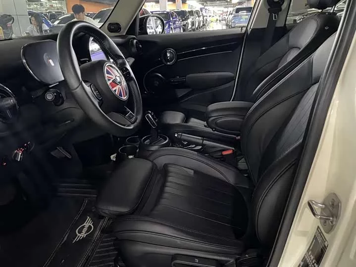 MINI 