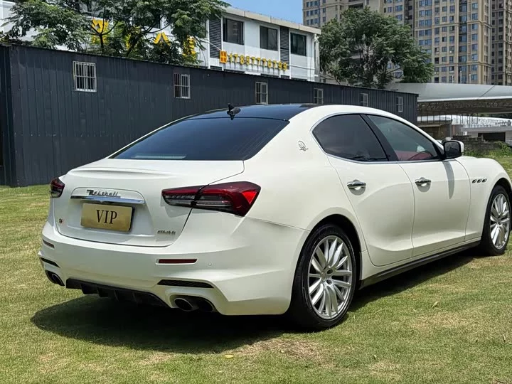 Maserati Ghibli