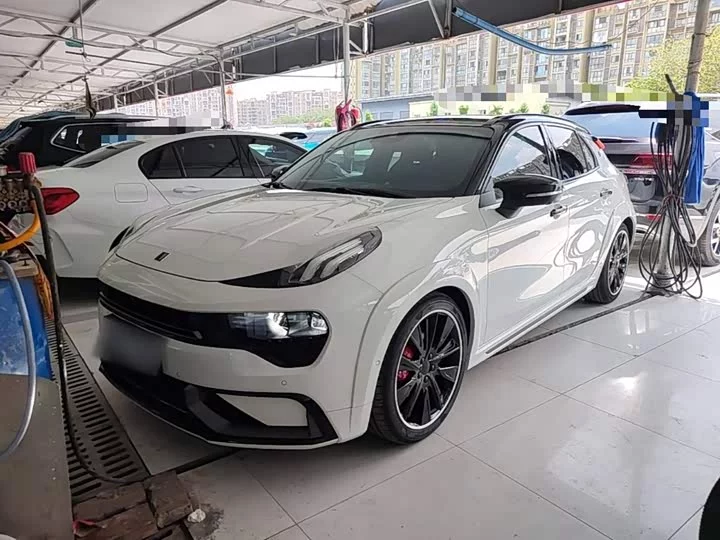 Lynk & Co 02 Hatchback