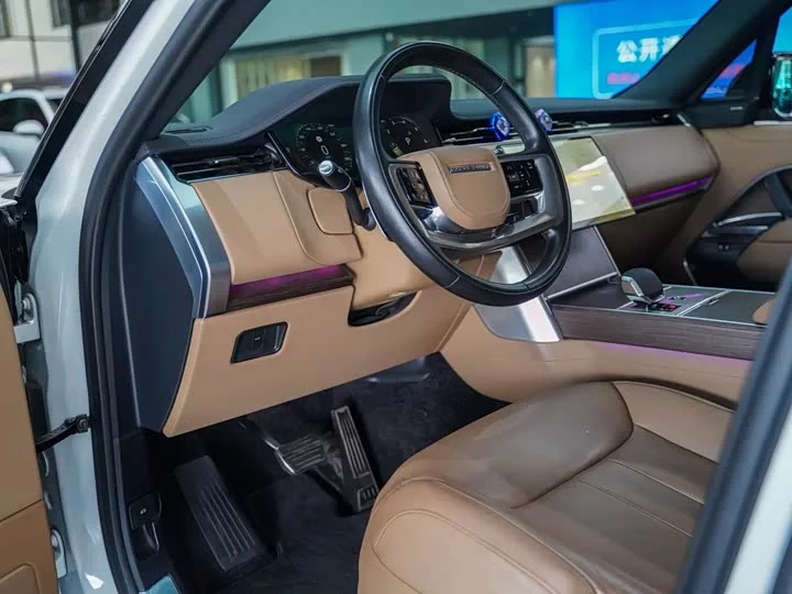 Land Rover range rover