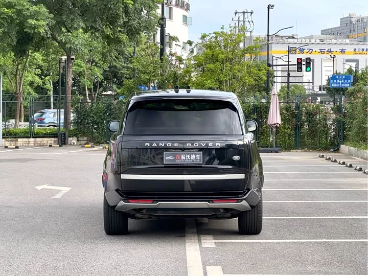 Land Rover range rover