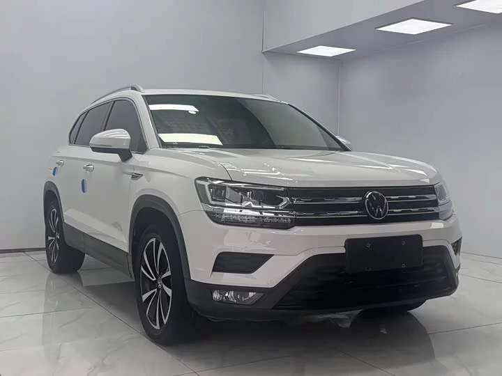 Volkswagen Tharu