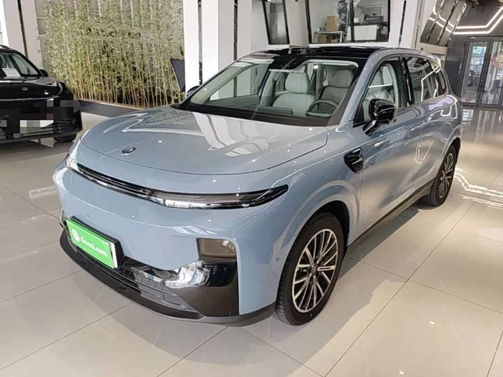 Leapmotor B10