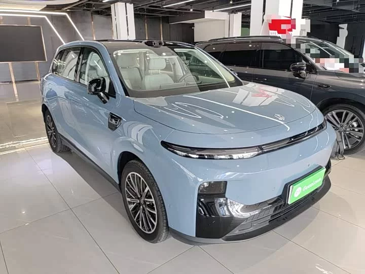 Leapmotor B10
