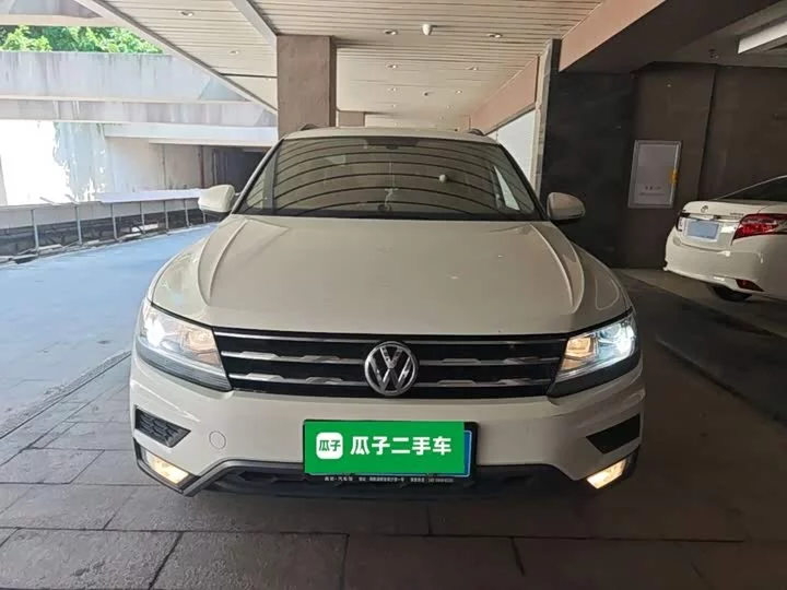 Volkswagen Tiguan L