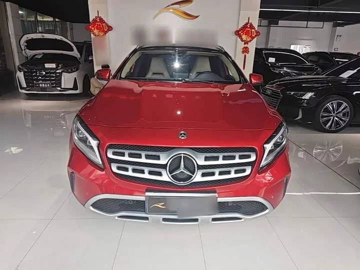 Mercedes-Benz GLA