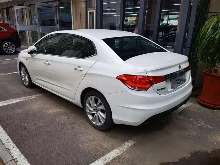 Citroën C4L
