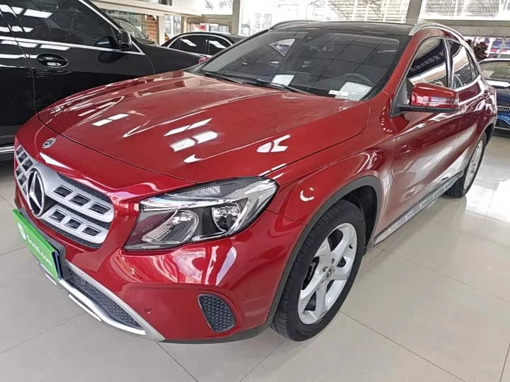 Mercedes-Benz GLA