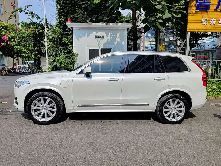 Volvo XC90 Plug-in Hybrid