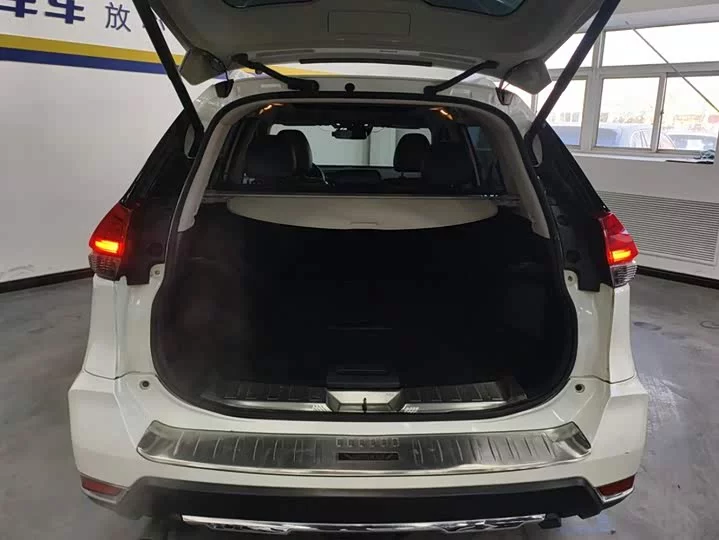 Nissan Qijun