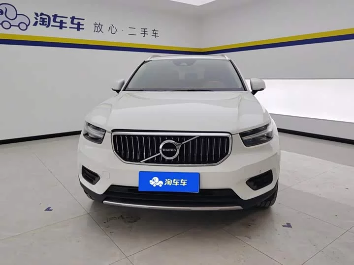 Volvo XC40