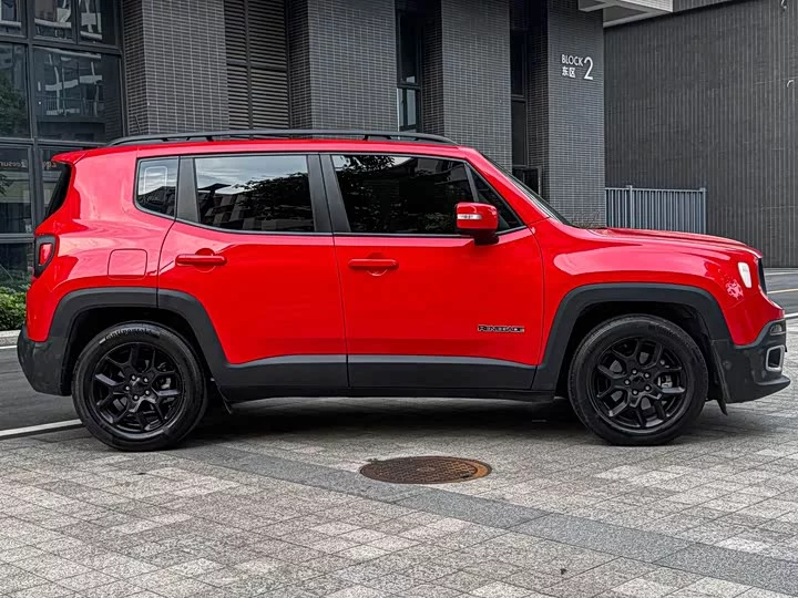 Jeep Freeman