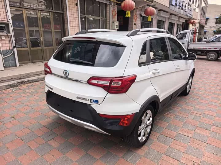 BAIC EX