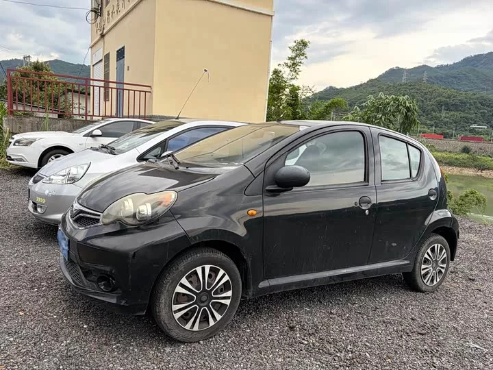 BYD F0