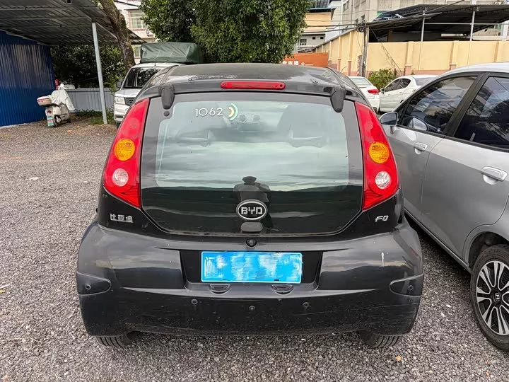 BYD F0
